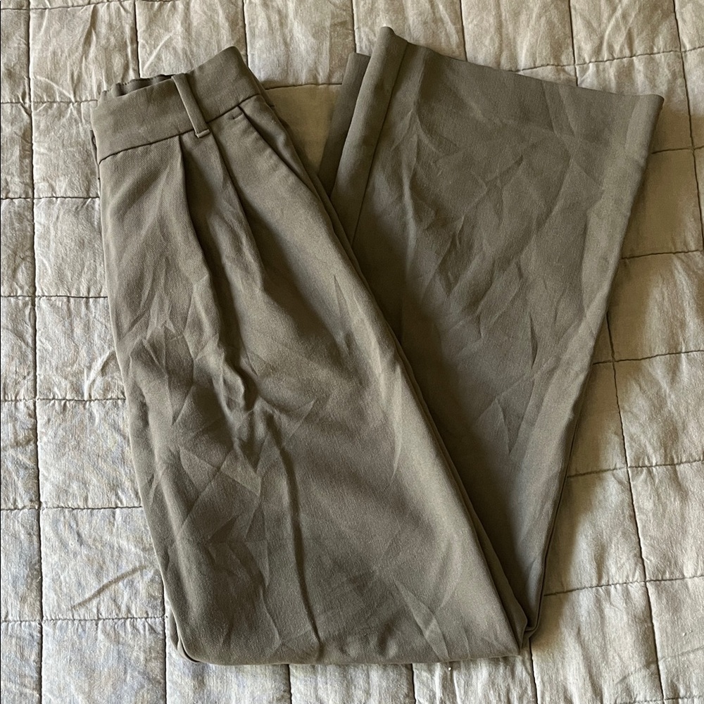 Abercrombie and Fitch Sloan Tailored Pant